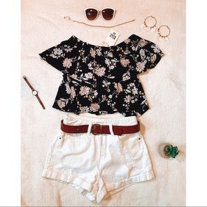 Billabong Off-the-shoulder Floral Blouse